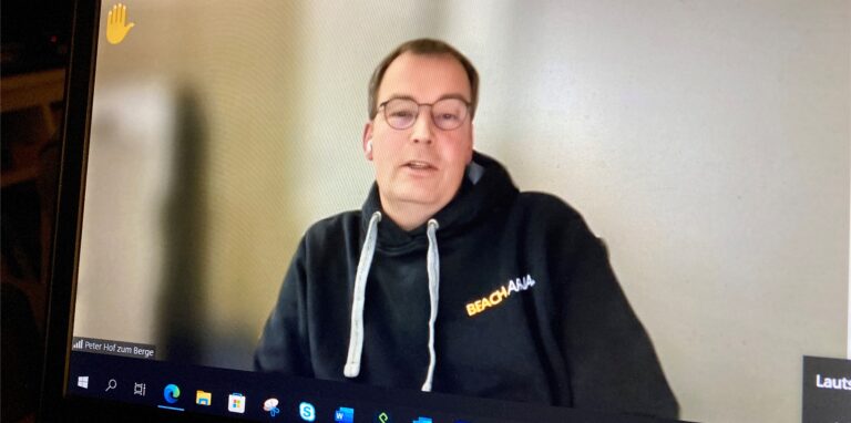 Peter Hof zum Berge betreibt in Henrichenburg unter anderem den Sporttreff. Seit Jahren wartet er auf einen Glasfaseranschluss. Bekommen hat er ihn immer noch nicht, berichtete er jetzt in einem Zoom-Meeting.