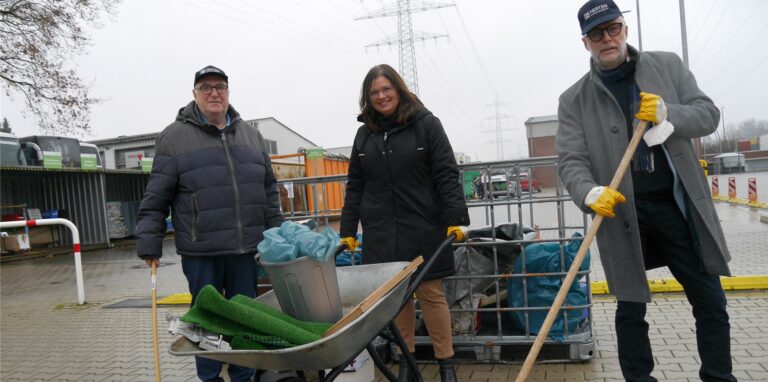 Werden am Putztag auch aktiv sein: Bürgermeister Matthais Müller (r.) und seine Stellvertreter Silvia Godde und Jürgen Grunwald.