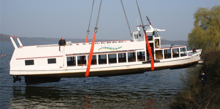 Das alte Fahrgastschiff Möwe wurde ausgemustert.