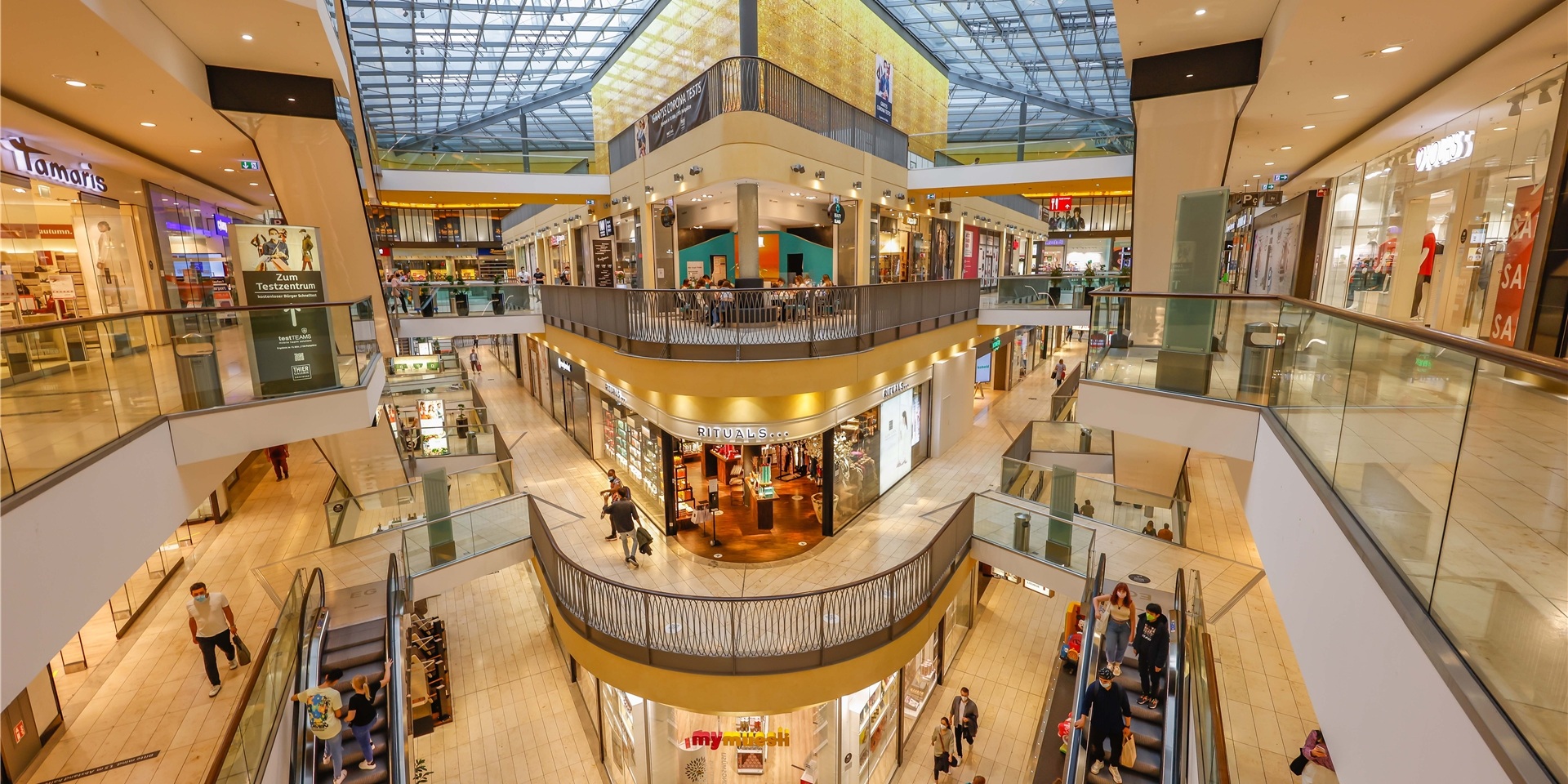 So glanzvoll soll die Thier-Galerie in Dortmund weiter strahlen. Im Moment trüben allerdings viele Leerstände das Bild. Die Leerstandsquote liegt bei fast 15 Prozent.