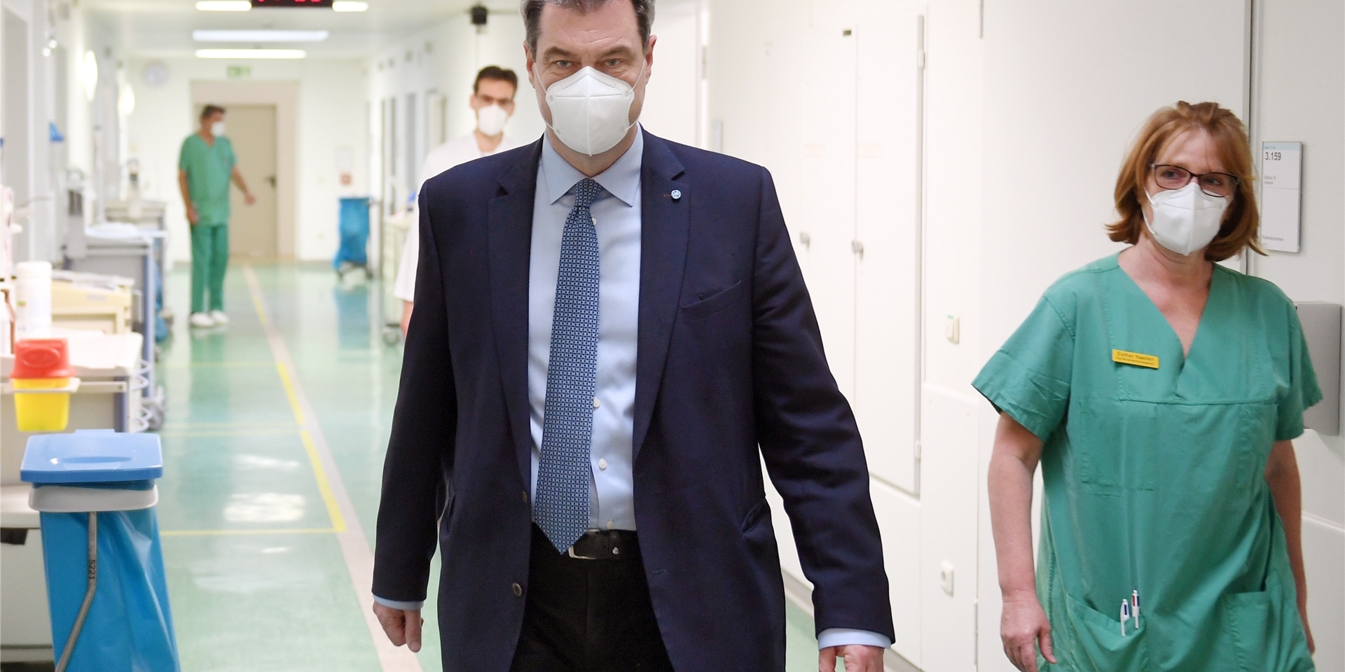 Markus Söder zu Besuch auf einer Intensivstation (Archivfoto).