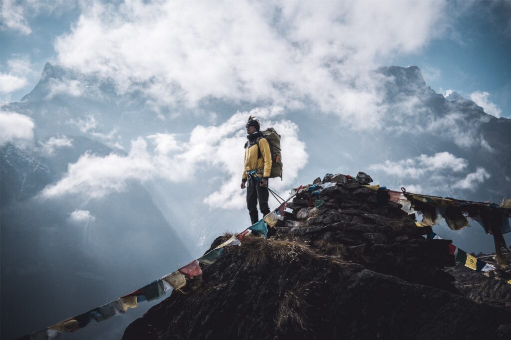 Jost Kobusch, deutscher Bergsteiger, aufgenommen aufgenommen in der Khumbu-Region (undatiert). Der 27-Jährige will alleine - ohne Scherpas und ohne Sauerstoffflasche - den höchsten Berg der Erde besteigen, den 8848 Meter hohen Mount Everest. Jost Kobusch, deutscher Bergsteiger, aufgenommen aufgenommen in der Khumbu-Region (undatiert). Der 27-Jährige will alleine - ohne Scherpas und ohne Sauerstoffflasche - den höchsten Berg der Erde besteigen, den 8848 Meter hohen Mount Everest.