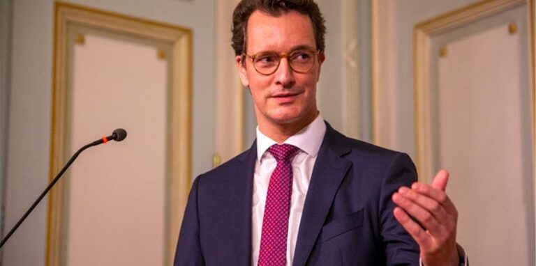 Hendrik Wüst (CDU), Ministerpräsident von Nordrhein-Westfalen, hält schrittweise Lockerungen für vertretbar.