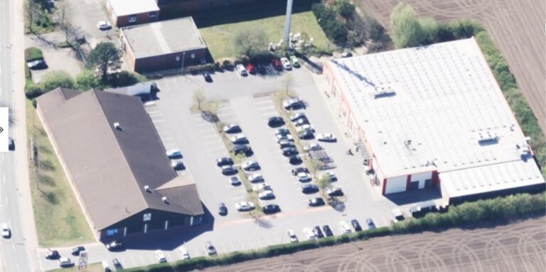 Laut Investorenplänen sollen die Verkaufsflächen von Edeka und Aldi in Rhade deutlich erweitert werden, auch ein Drogeriemarkt soll sich ansiedeln. Die Gutachter des Einzelhandelskonzepts haben dabei einige Bauchschmerzen.