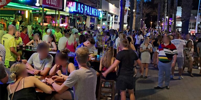 Mallorca will einen großen Schritt zurück in die Vor-Corona-Zeit machen. Sehen wir bald wieder solche Bilder von Deutschlands beliebtester Urlaubsinsel?