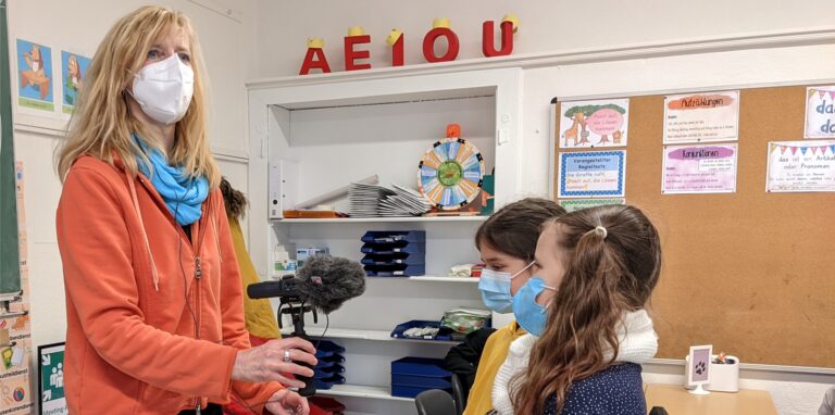 WDR5 KiRaKa-Reporterin Insa Backe war eine Woche lang zu Besuch in der Klasse 4a der Wilhelm-Lehmbruck-Schule.
