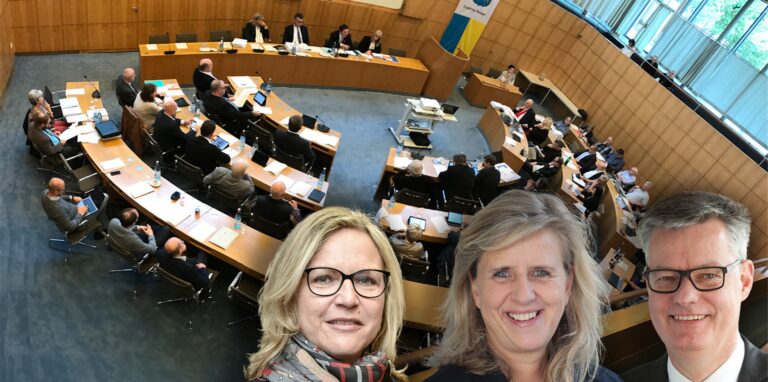 Der Verwaltungsvorstand der Stadt mit (v.l.) Bettina Lenort, Regina Kleff und Michael Eckhardt wird umstrukturiert. Das wird der Rat beschließen. Eckhardt soll nicht länger Vertreter des Bürgermeisters sein.