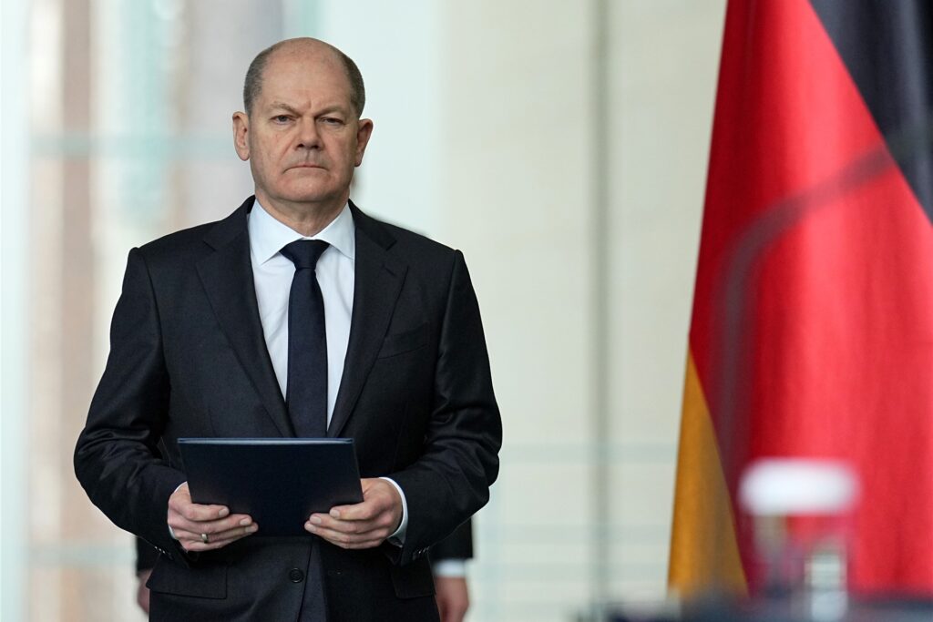 Bundeskanzler Olaf Scholz (SPD) äußert sich bei einer Pressekonferenz im Kanzleramt zum russischen Angriff auf die Ukraine. Russische Truppen haben am Donnerstag (24.02.2022) den erwarteten Angriff auf die Ukraine gestartet. Bundeskanzler Olaf Scholz (SPD) äußert sich bei einer Pressekonferenz im Kanzleramt zum russischen Angriff auf die Ukraine. Russische Truppen haben am Donnerstag (24.02.2022) den erwarteten Angriff auf die Ukraine gestartet.