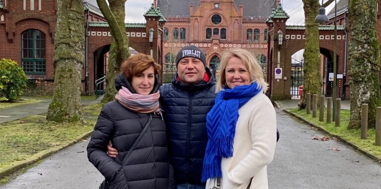 Serhij und Tetjana Klymec, Bruder und Schwägerin, besuchten Irina Fenske zu Silvester. Da war die Stimmung noch unbeschwert.