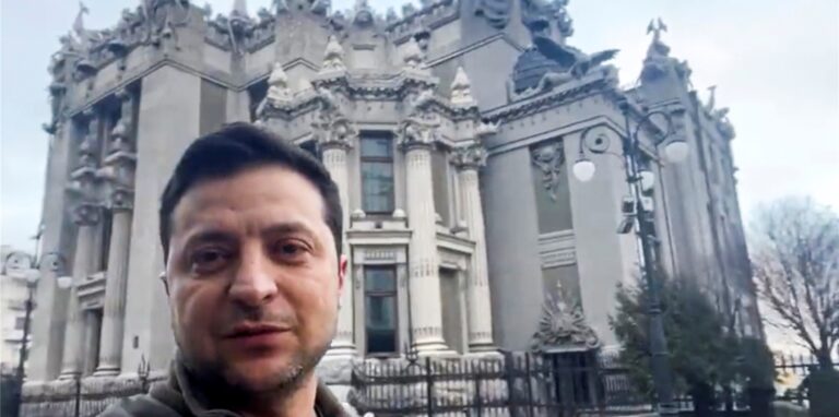 Der ukrainische Präsident Wolodymyr Selenskyj fordert eine sofortige Aufnahme der Ukraine in die EU.