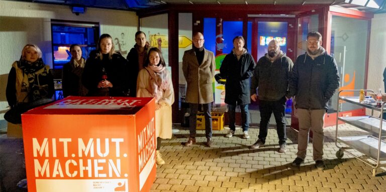 Im Jugendtreff Oer-Erkenschwick haben junge Menschen Solidarität mit der Ukraine gezeigt.