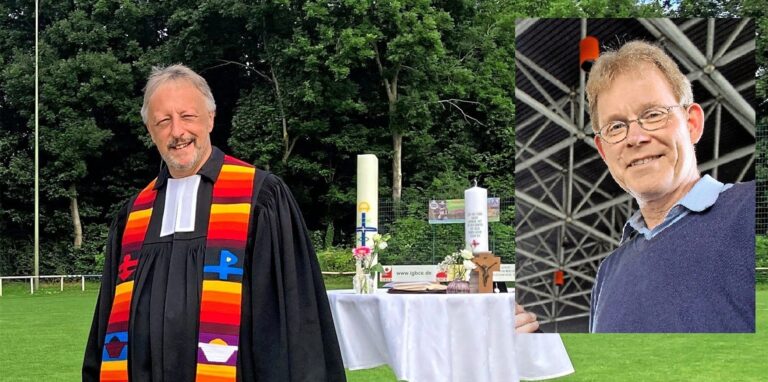 Der evangelische Pfarrer Rüdiger Funke (l.) und der katholische Pfarrer Reinhard Vehring rufen alle Bürgerinnen und Bürger zur Teilnahme an einem Friedensgebet für die Menschen in der Ukraine auf.