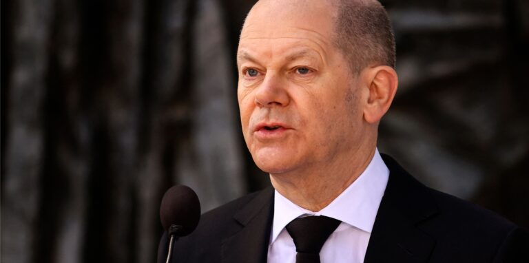 Bundeskanzler Olaf Scholz hat ein Eingreifen der Bundeswehr in der Ukraine ausgeschlossen.