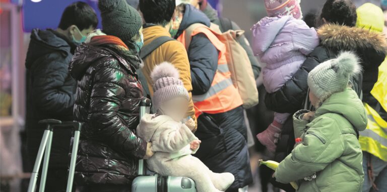 Flüchtlinge aus der Ukraine, hier am Berliner Hauptbahnhof, werden auch in Herten erwartet.