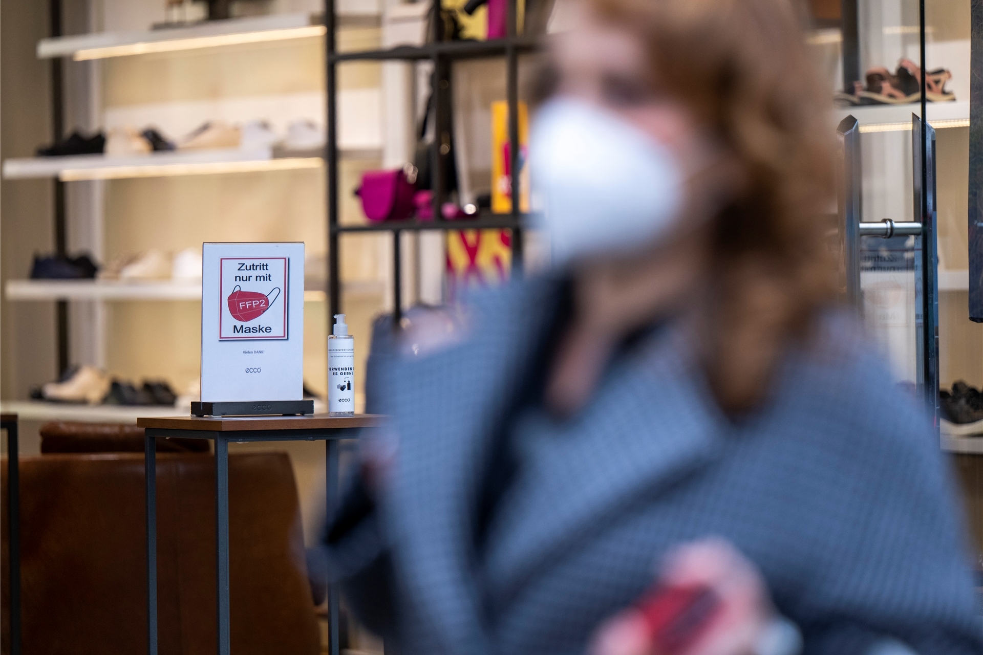 Kippt die Maskenpflicht in Geschäften und Restaurants?