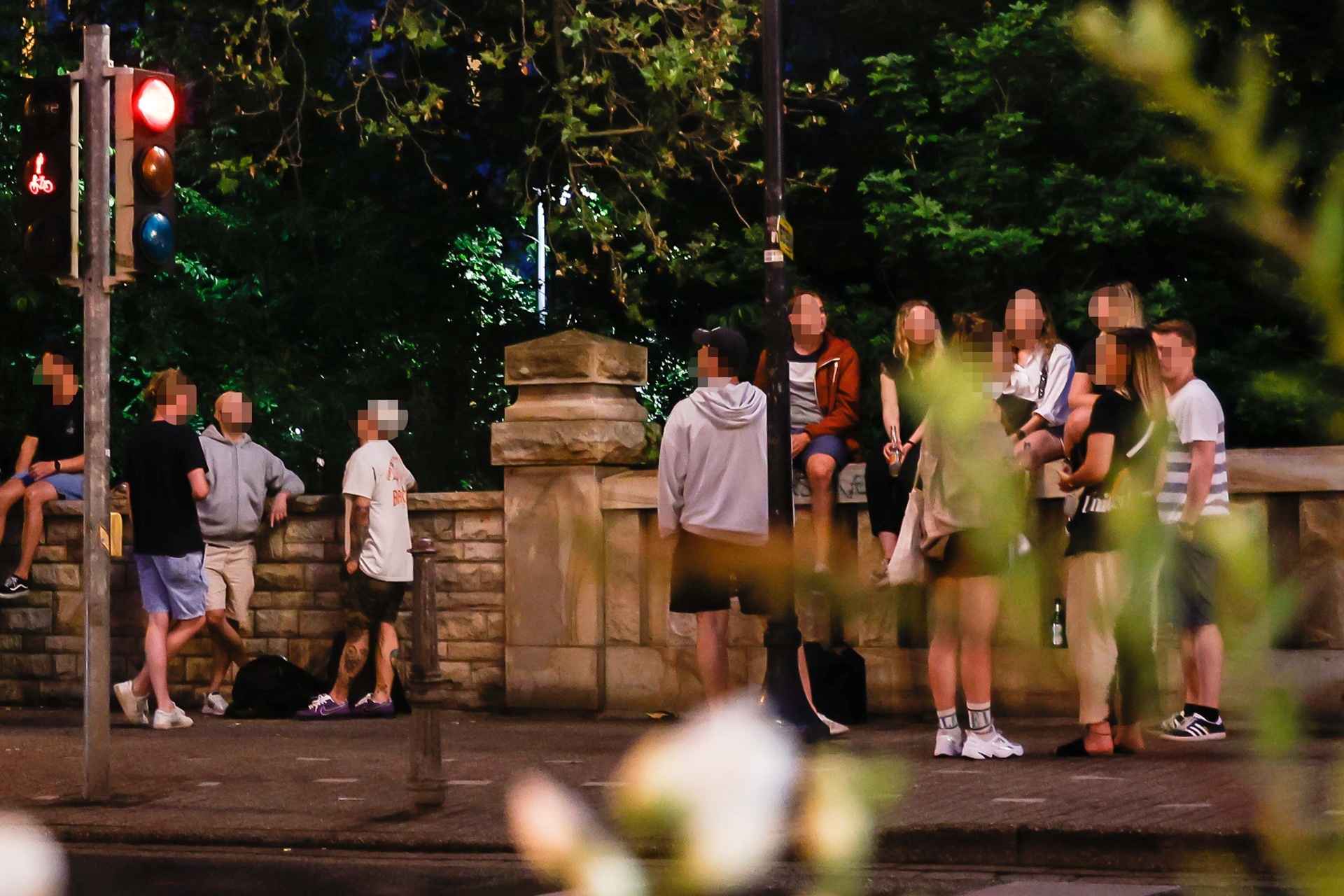 Demnächst gibt es Party-Aufpasser beim nächtlichen Möllern auf der Möllerbrücke – und nicht nur dort.