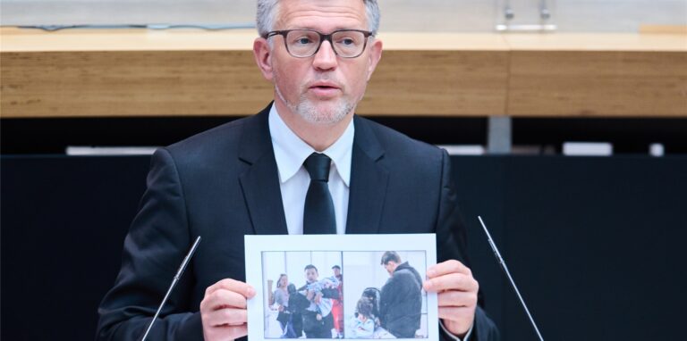 Der ukrainische Botschafter in Deutschland Andrik Melnyk verzichtet auf die übliche Zurückhaltung der Diplomaten.