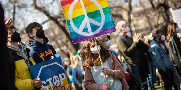 Viele Menschen in NRW haben Angst davor, dass der Krieg gegen die Ukraine auch Deutschland erreicht.