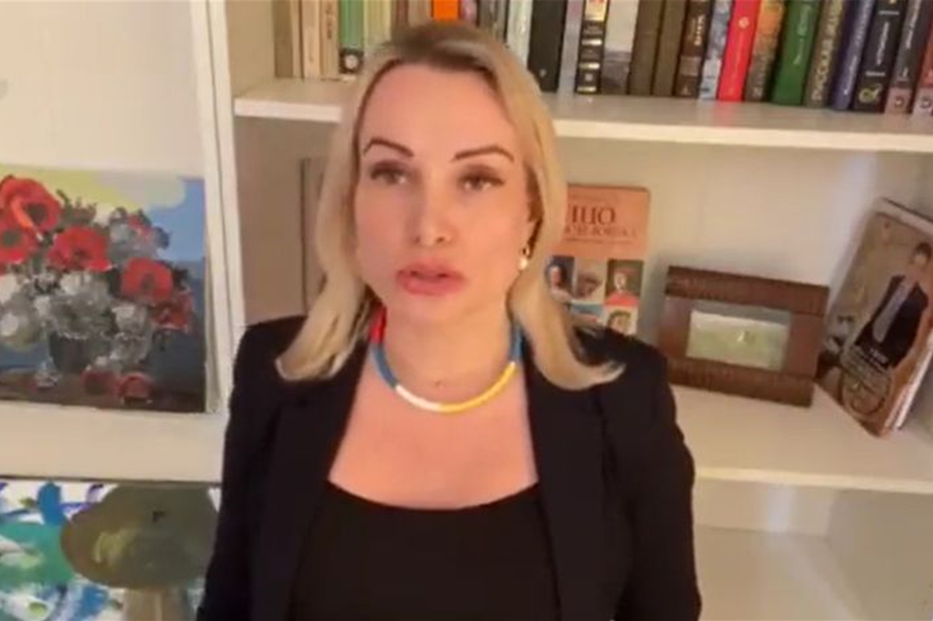 Marina Owssjannikowa fürchtet nach ihrer Protestaktion im russischen Fernsehen um ihr Leben.