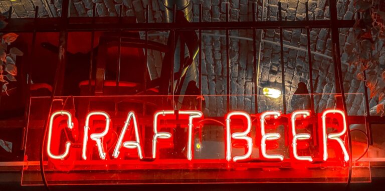 Craft Beer – ein immer noch anhaltender Trend, den man sich mal unbedingt näheranschauen sollte.