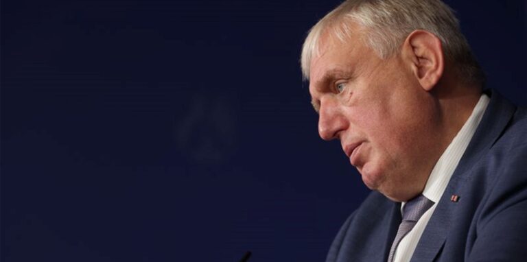 Karl-Josef Laumann, Gesundheitsminister von Nordrhein-Westfalen, stuft das neue Infektionsschutzgesetz als verantwortungslos ein.