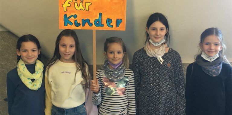 Die Klasse 3b der Comeniusschule will den Kindern in der Ukraine helfen.