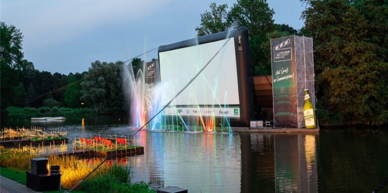 Beim „PSD Bank Sommerkino im Westfalenpark“ werden im Sommer wieder Filme an der Seebühne gezeigt.