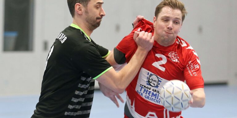 Aus dem Verkehr gezogen: Christian Hamers (r.) muss gegen Schalke und in Scherlebeck aussetzen.