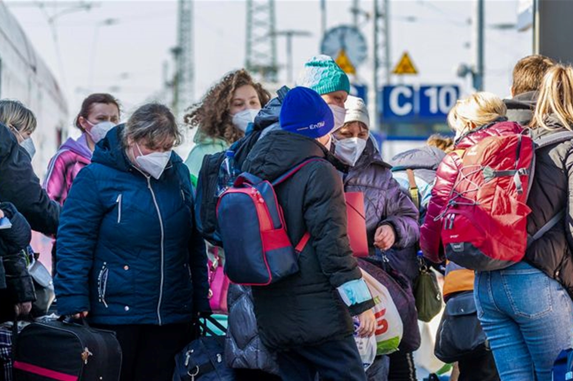 Ukrainische Flüchtlinge kommen in Cottbus (Brandenburg) an.