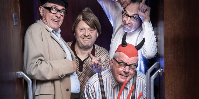Teuflisch gut: Herbert Knebels Affentheater kommt mit „Fahr zur Hölle, Baby“.