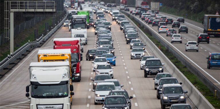 Stau auf einer Autobahn