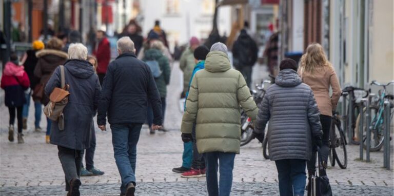 Zahlreiche Corona-Beschränkungen werden in Deutschland gelockert.