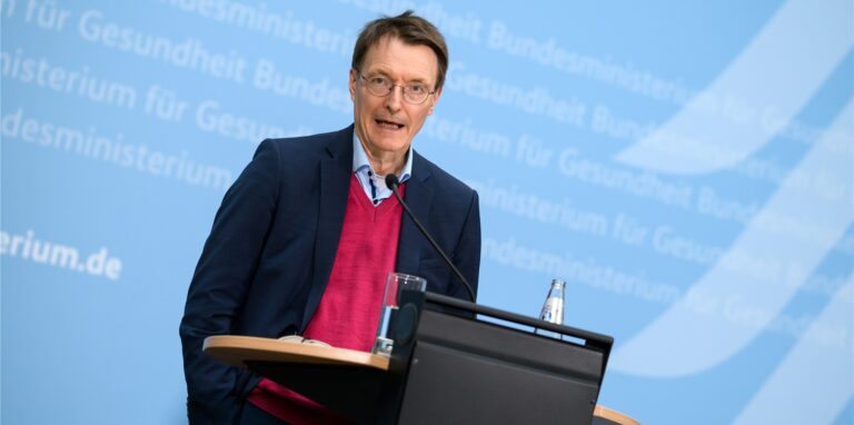 Karl Lauterbach (SPD), Bundesminister für Gesundheit, äußert sich zum Ende der Isolationspflicht.