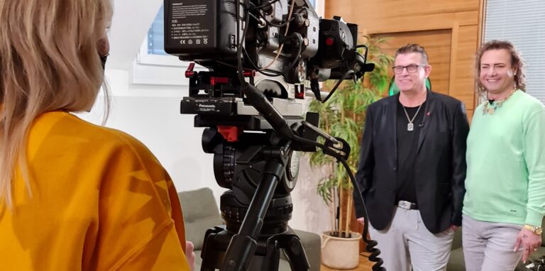 Jörg (l.) und Karsten Schlösser standen jetzt wieder einmal für den TV-Privatsender Vox vor der Kamera.