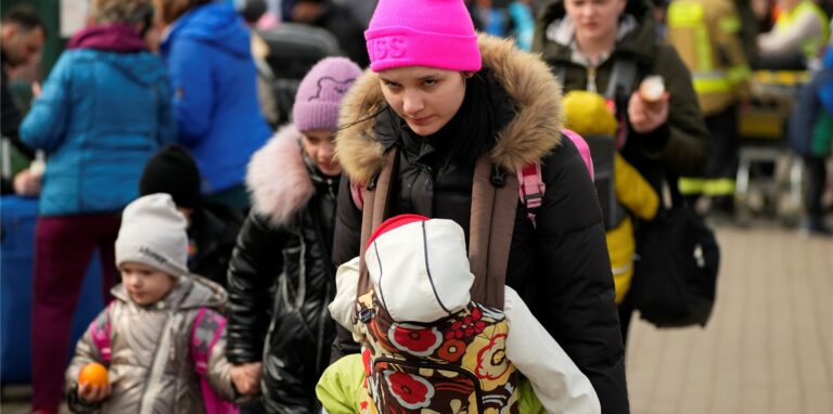 Weil vor allem Frauen und Kinder unter den ukrainischen Flüchtlingen sind, hofft die Stadt Dortmund, nicht viel Überzeugungsarbeit für die Registrierung leisten zu müssen.