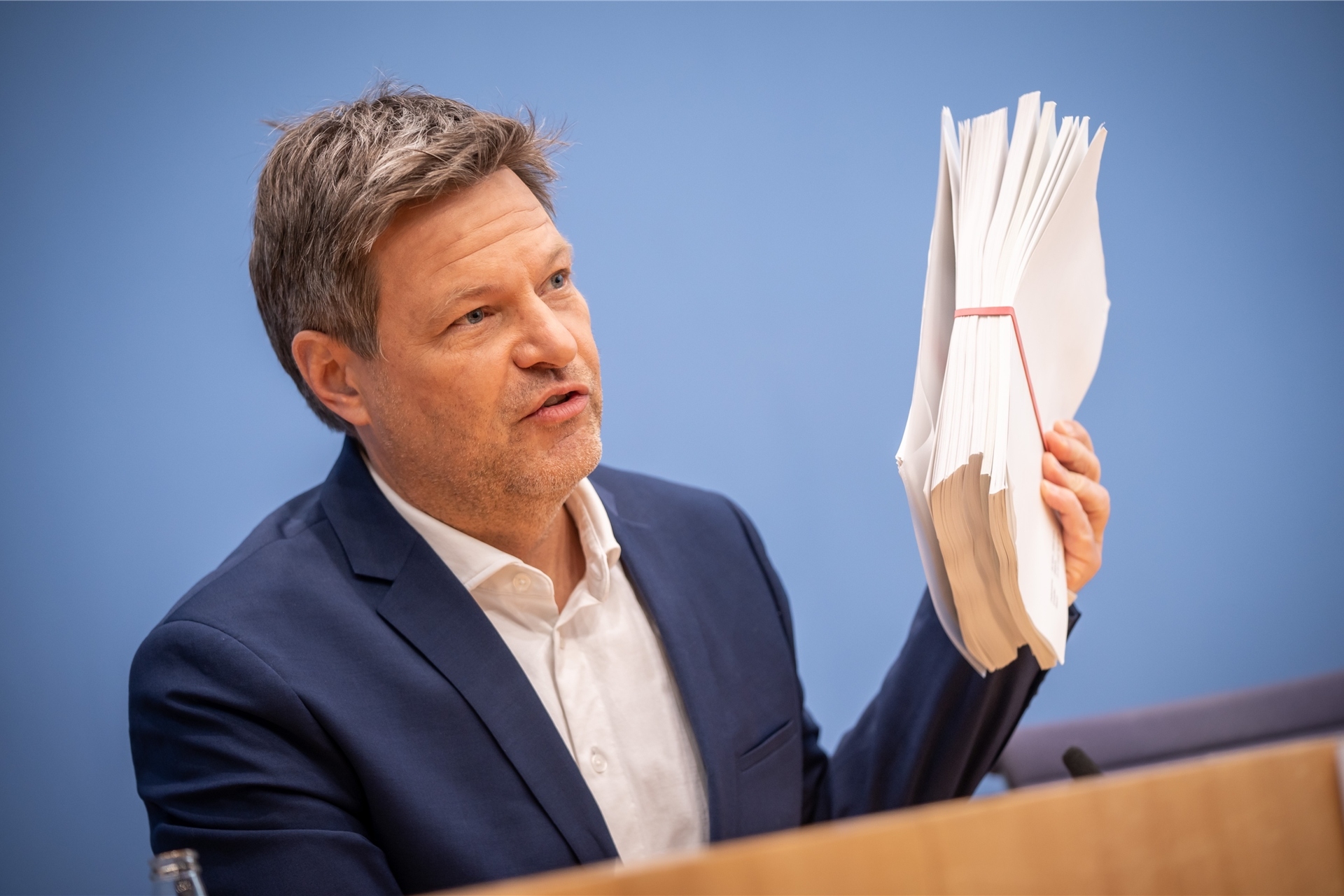 Robert Habeck bei der Pressekonferenz zur Vorstellung des sogenannten Osterpakets.