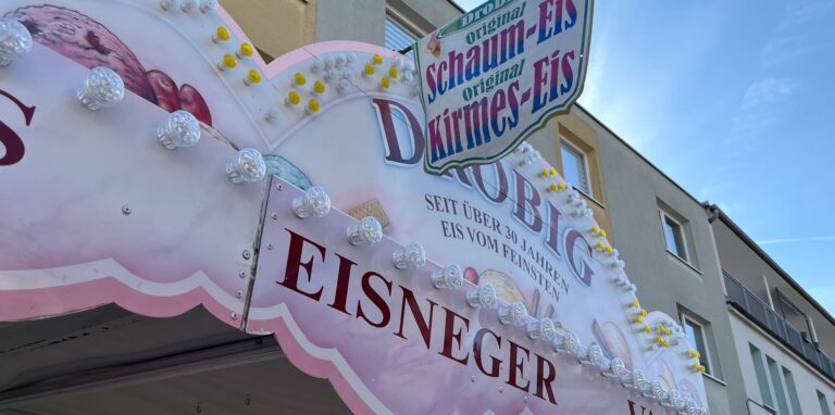 Ein Softeis, sprachlicher Alltagsrassismus und politische Korrektheit: Das sind die Zutaten für eine Diskussion um den „Eisneger“ von Schausteller Günter Drobig auf der Kamener Frühjahrskirmes.