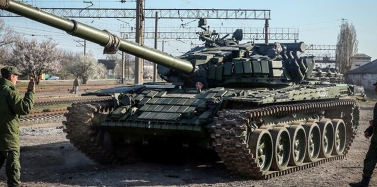 T-72-Panzer der russischen Armee (Archivbild). Slowenien soll eine größere Stückzahl seiner T-72-Kampfpanzer an die Ukraine abgeben und aus Deutschland dafür Ersatz erhalten.