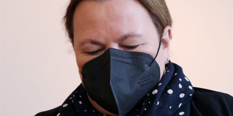 Ursula Heinen-Esser (CDU) kommt zum Landtagsuntersuchungsausschuss zur Flutkatastrophe.