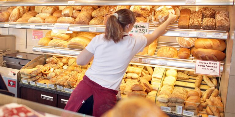 Frisches Brot, Brötchen und Kuchen bekommt man in Dortmund auch am Maifeiertag. (Symbolbild)