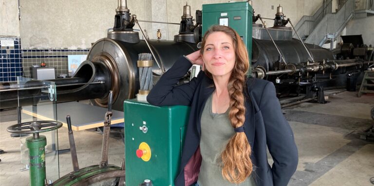 Sandy Meinhardt in der Maschinenhalle von Fürst Leopold