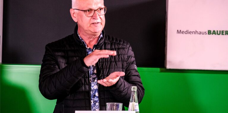 Landtagsabgeordneter Carsten Löcker (SPD) über Digitalisierung in den Schulen: „Sind lahmarschig gewesen.“