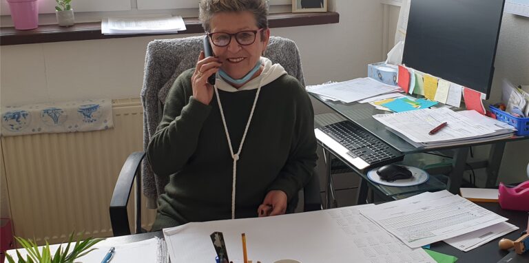 Anette Schwarz hat sich vor 30 Jahren mit ihrem ambulanten Krankenpflege-Dienst in Herten selbstständig gemacht und betreibt dort auch ein Corona-Schnelltestcenter.