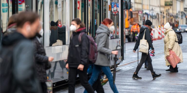Der Deutsche Städtetag fordert eine dauerhafte Unterstützung der Länder und des Bundes. Das 9-Euro-Ticket reiche nicht.