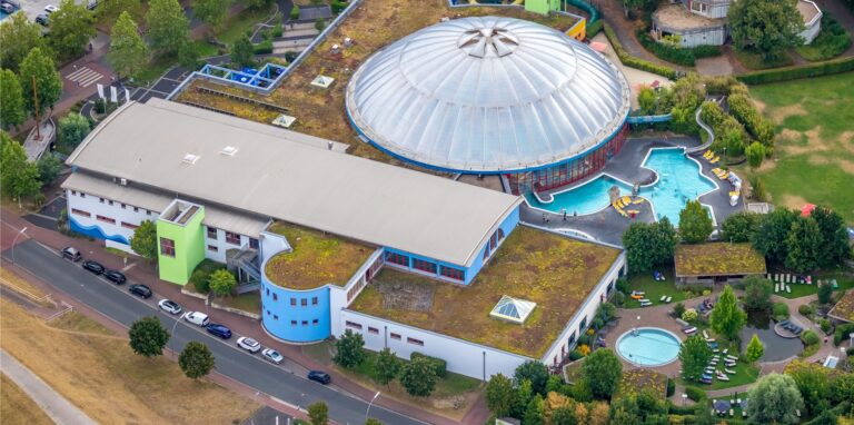 Das Atlantis in Dorsten aus der Luft.