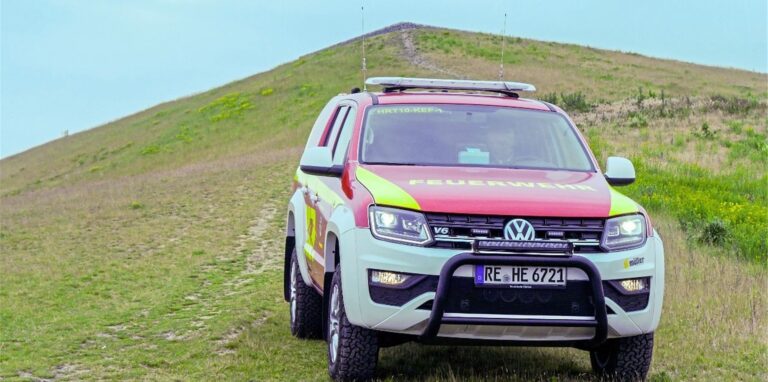 Der Geländewagen der Hertener Feuerwehr rückt bei Einsätzen in unwegsamem Gelände mit aus, etwa auf der Halde.