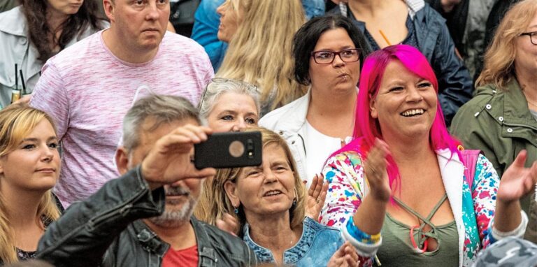 Dichtes Gewusel und gute Stimmung vor der Hauptbühne auf der Bahnhofstraße: So sah es zuletzt 2019 beim Westerholter Sommerfest aus.