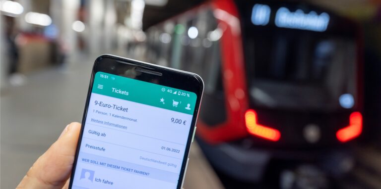 Das 9-Euro-Ticket wird einen Ansturm auf den öffentlichen Nahverkehr auslösen. Allein der VRR rechnet mit bis zu 3 Millionen neuen Kunden.