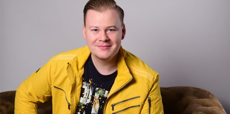 Der Hertener Sänger Steven Loyd bringt mittlerweile seine neunte Single heraus.
