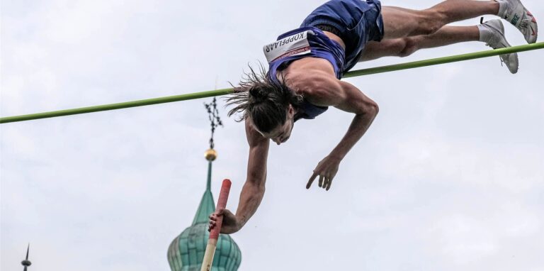 Rutger Koppelaar bei seinem Sprung zum Titel im September 2021. Der Titelverteidiger ist auch am 27. Mai wieder dabei.